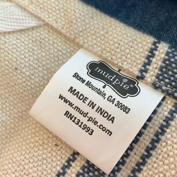 Mud Pie towel - Picture 2 of 3